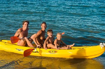 Family kayak rental at  naturist campsite Corsica, 4-star campsite by the sea