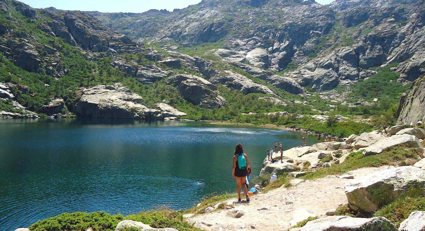 Hikes and walks near the Domaine de Bagheera, naturist campsite in Corsica, in Linguizzetta