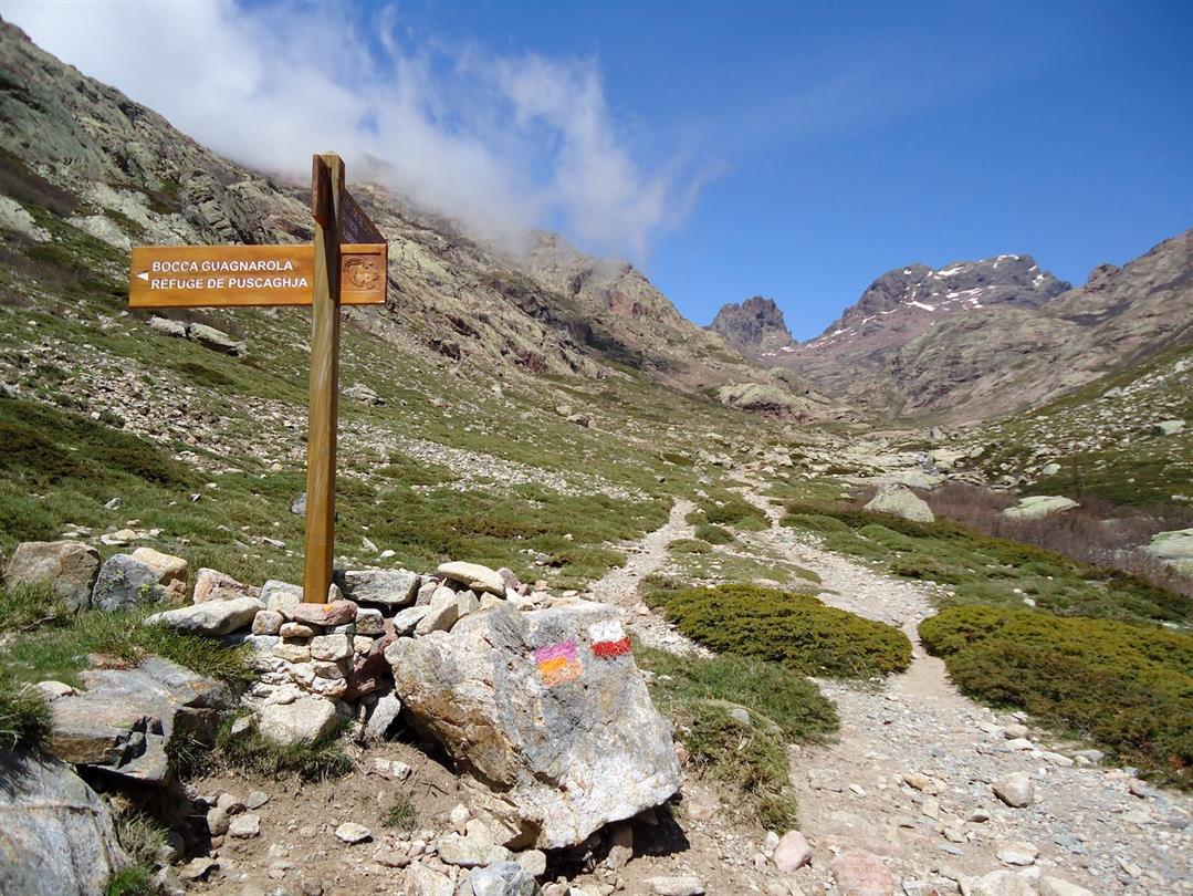 Hiking around the Corsica naturist campsite - Domaine de Bagheera