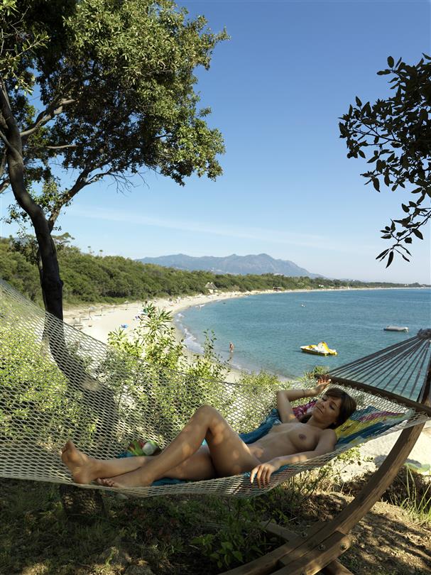 An untouched place, feet in the water, naturist holiday rentals Linguizzetta - Domaine de Bagheera