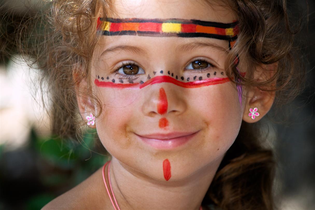 children's make-up - Bagheera,  4-star naturist campsite Corsicaby the sea