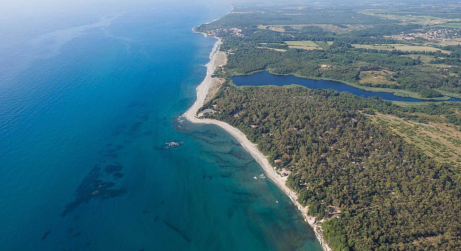 Naturist beach at Linguizzetta - naturist campsite in Corsica