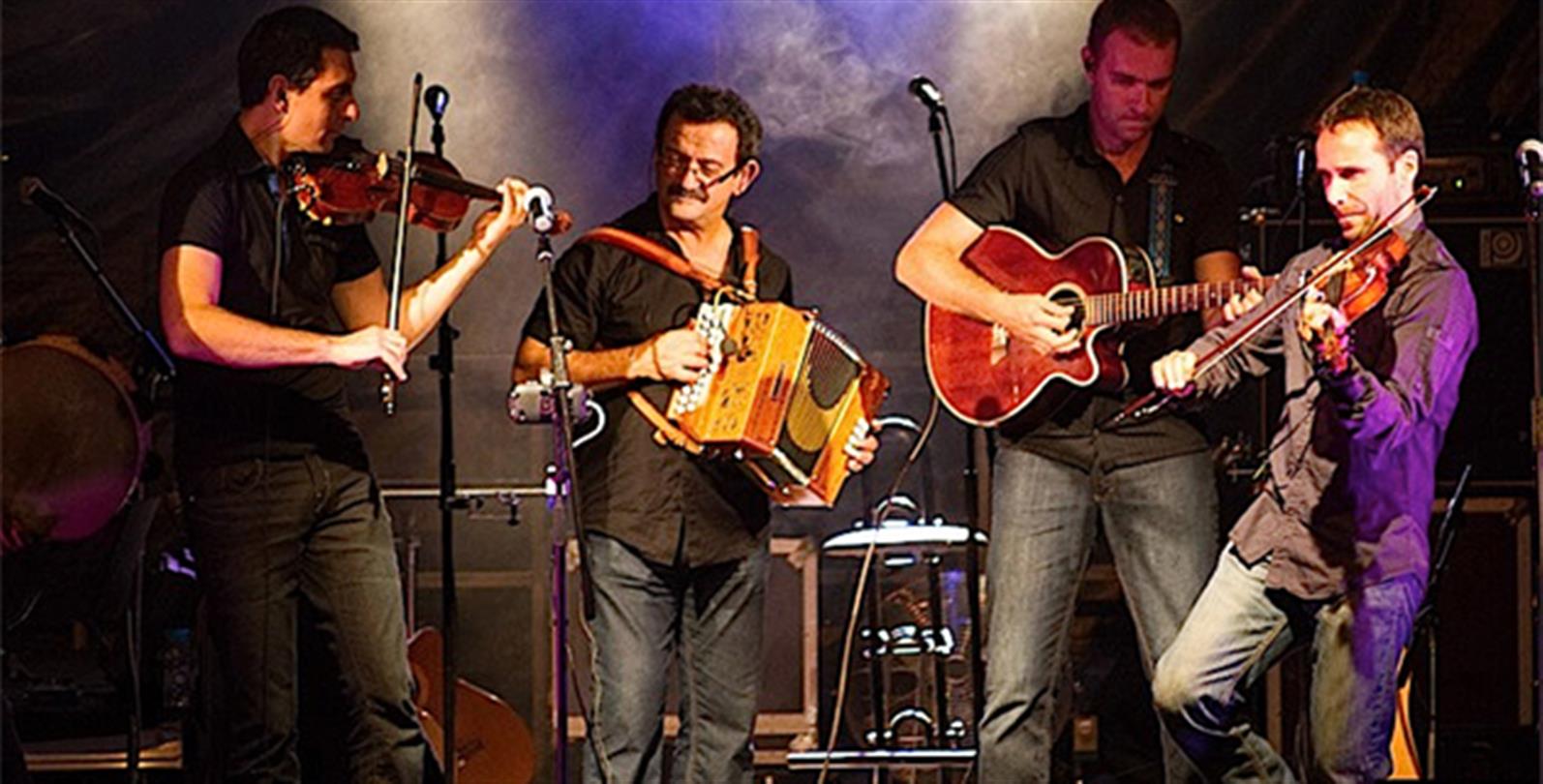 Diana Di l'Alba group in concert at the Bagheera domaine