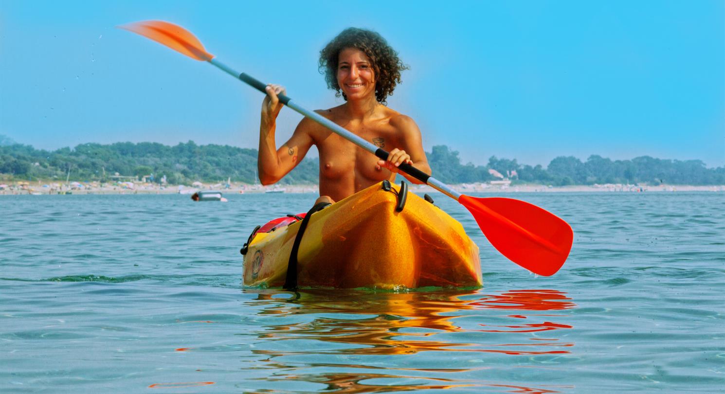 Corsica naturist camping kayak rental - Domaine de Bagheera