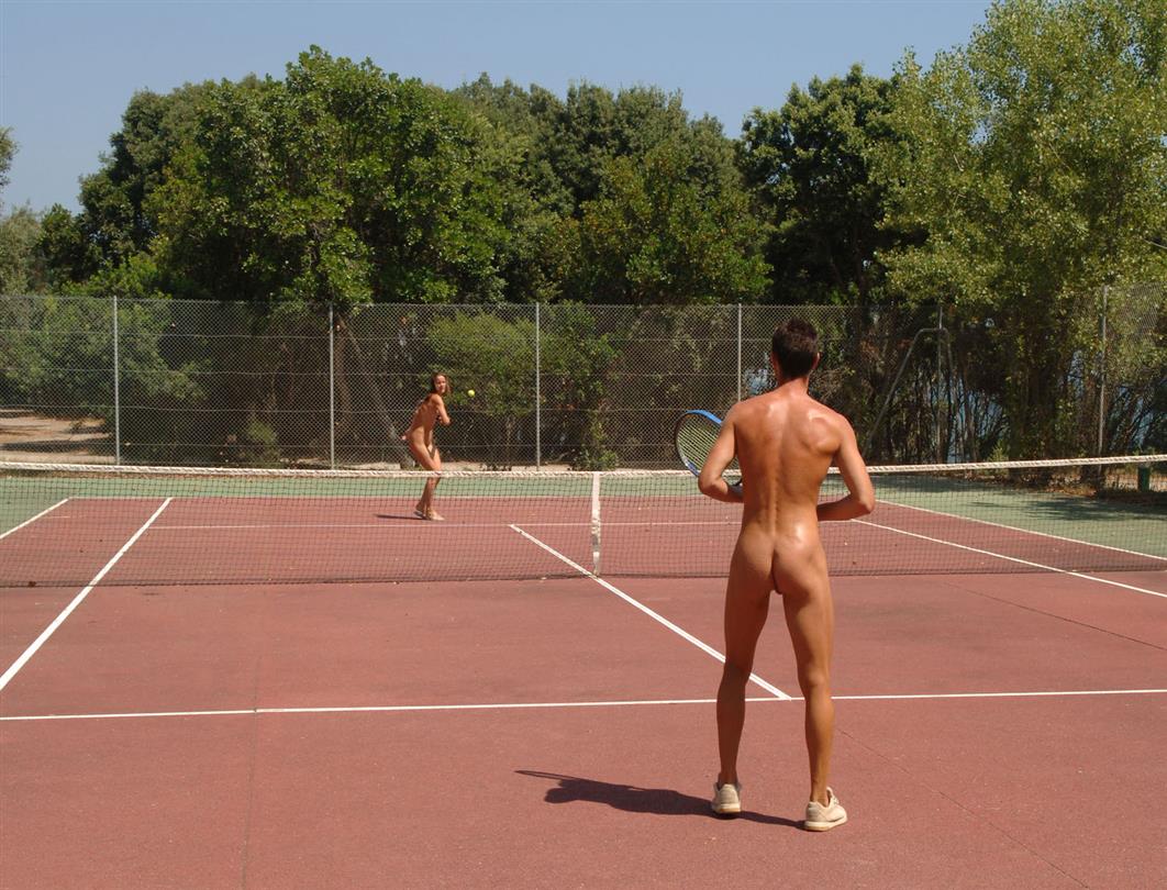 tennis in naturist campsite in Corsica