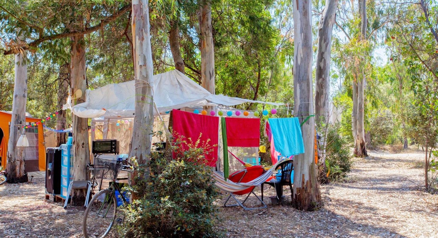 Sea view tent pitches in 4-star naturist campsite near Aleria