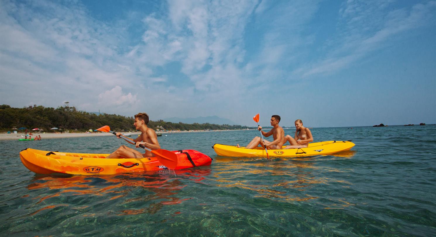 Sea kayak rental - 4-star naturist campsite Corsica seaside