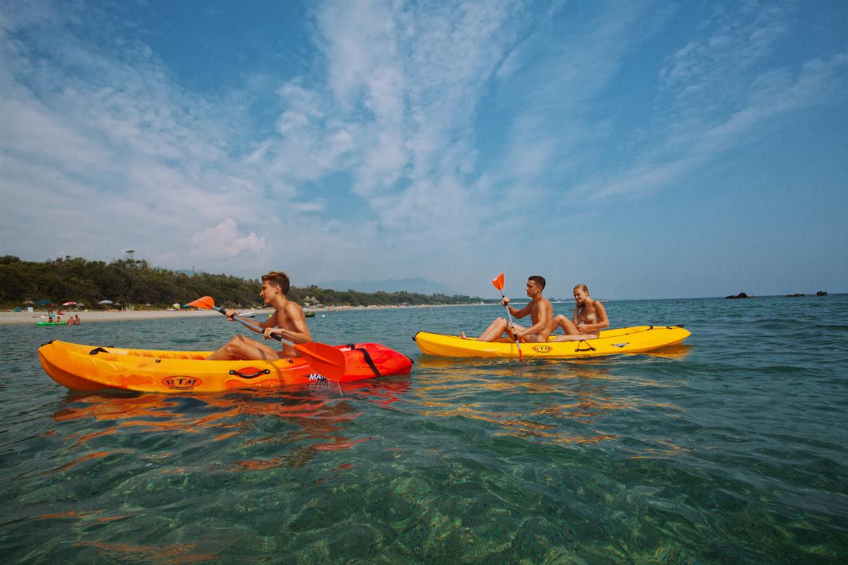 Sea kayak rental - 4-star naturist campsite Corsica seaside