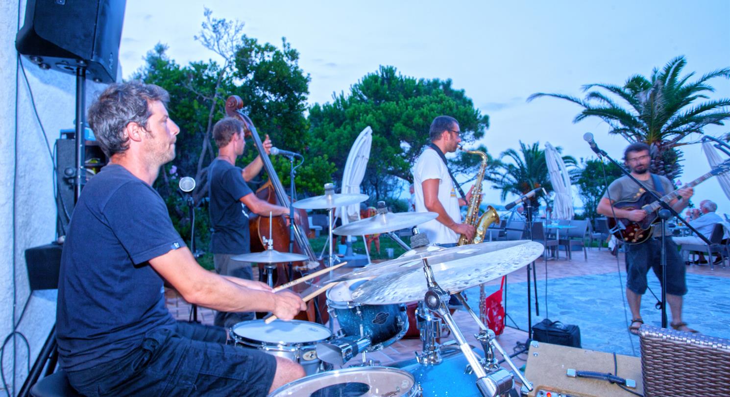 Concert at the Domaine de Bagheera, naturist campsite in Corsica