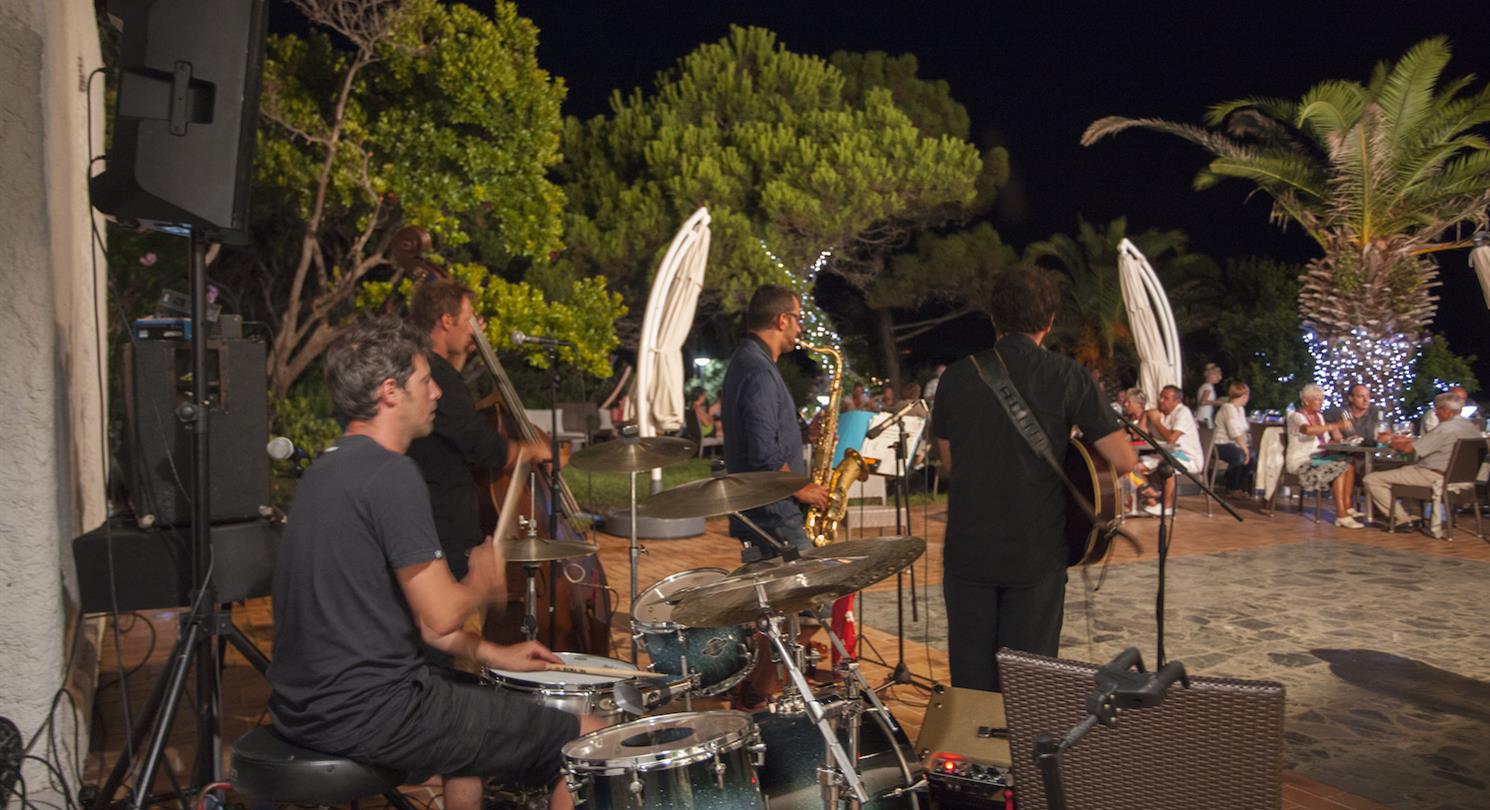 Concert at the Domaine de Bagheera, naturist stay  Corsica