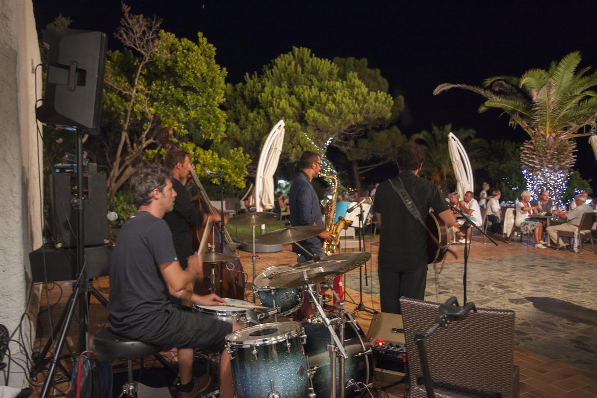 Concert at the Domaine de Bagheera, naturist stay  Corsica