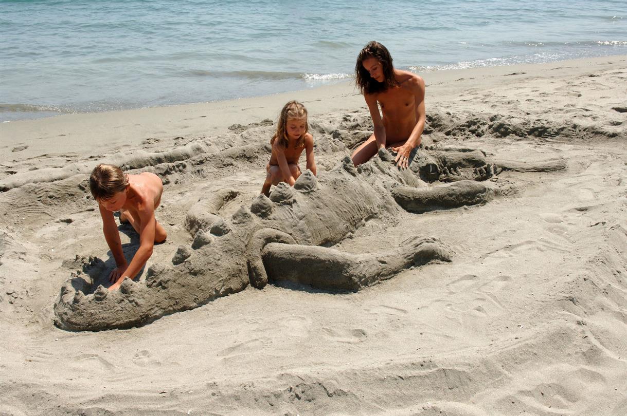 family beach Corsica - naturist campsite Corsica