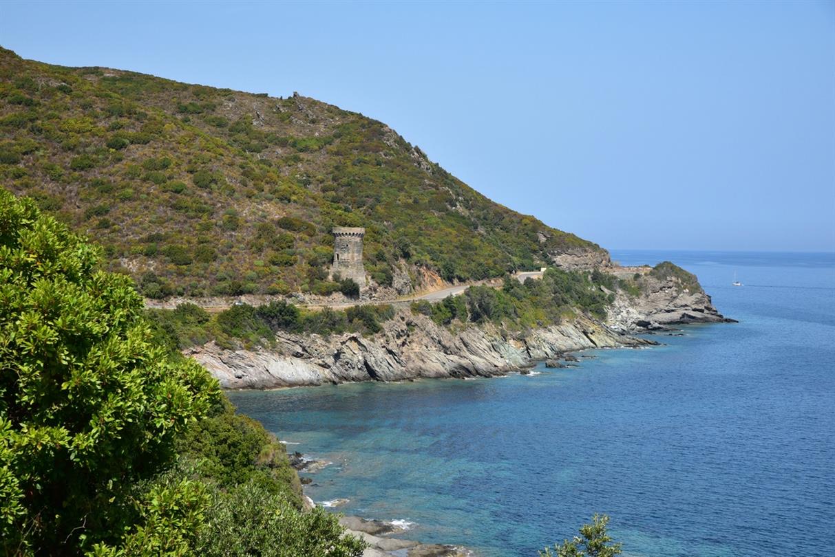 Tour Genoise, Erbalunga in Corsica - Domaine de Bagheera, naturism Corsica