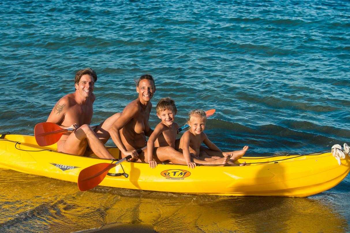 Watersports, kayak - Bagheera 4-star naturist campsite in Corsica