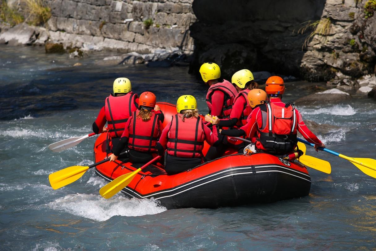 Canyoning trip on holidays at the 4-star naturist campsite 