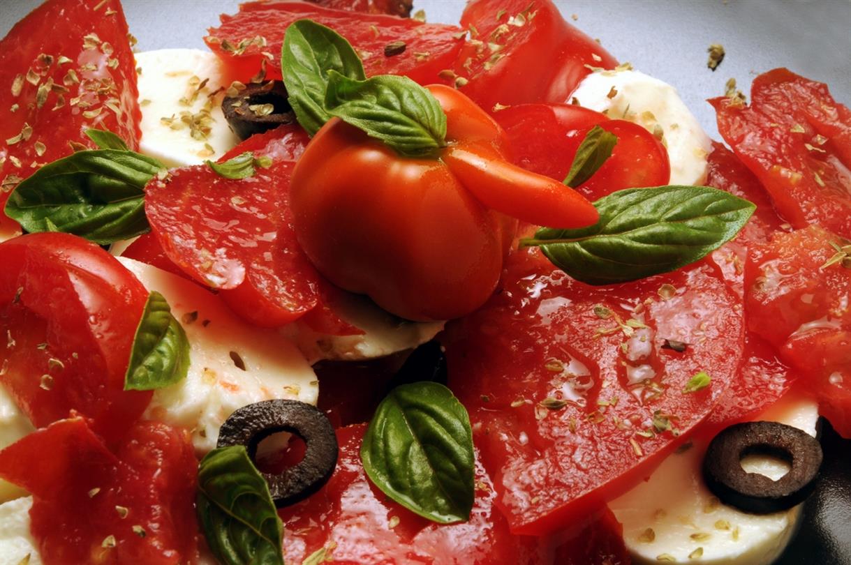 Tomato salad - Naturist campsite Corsica - Domaine de Bagheera