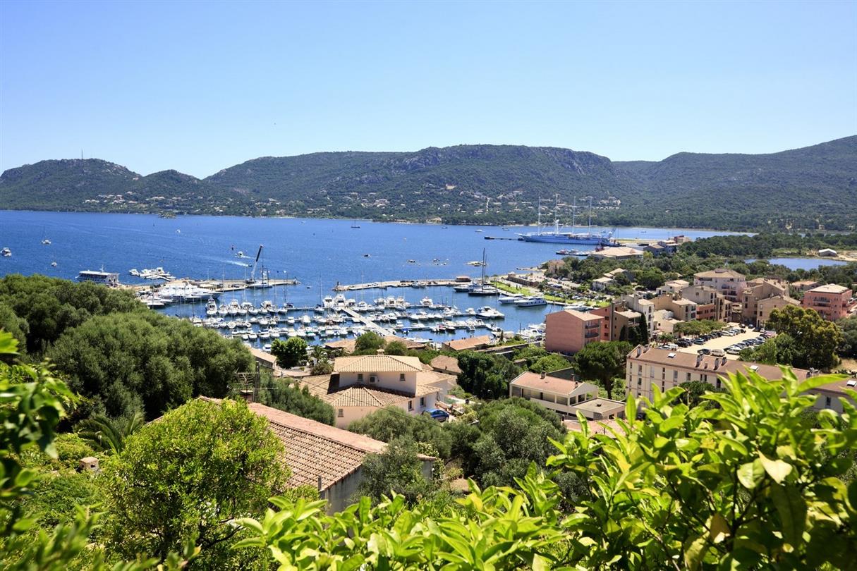 Sea and mountain Porto Vecchio - Domaine de Bagheera, naturist campsite in Corsica