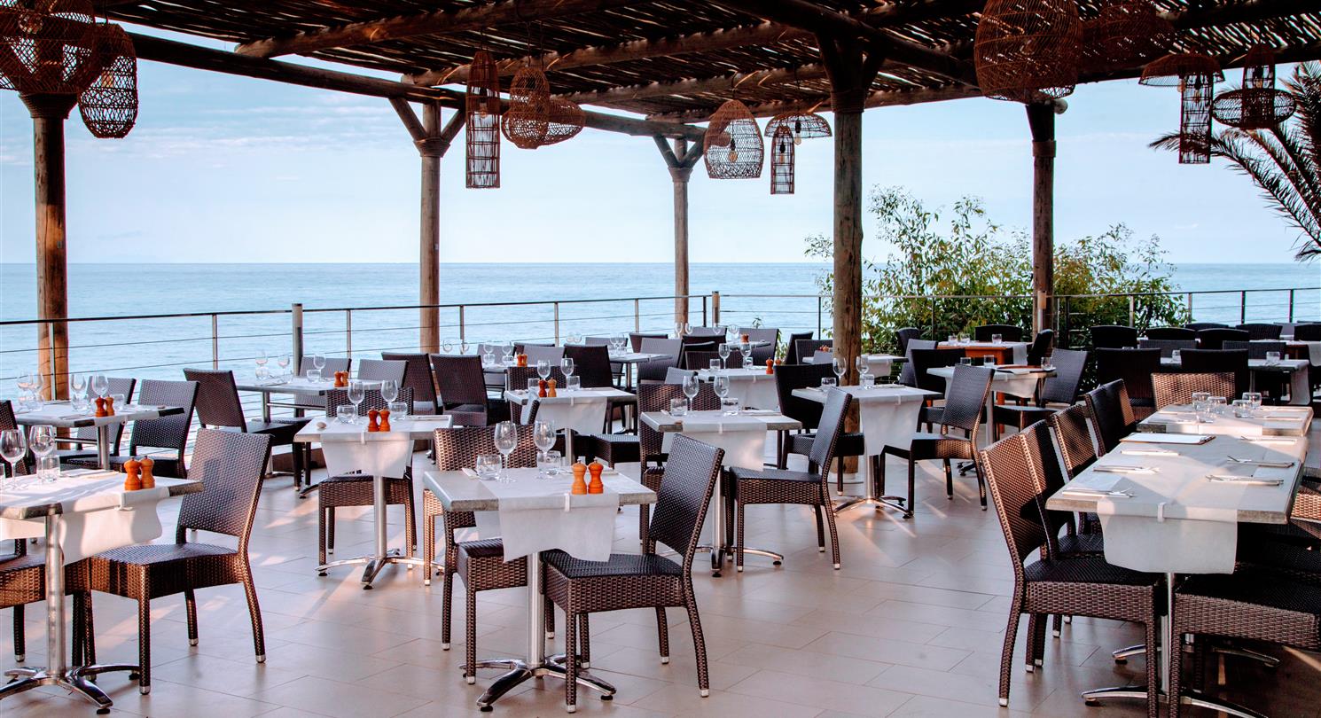 Restaurant terrasse  Aleria open from May to September - Domaine de Bagheera