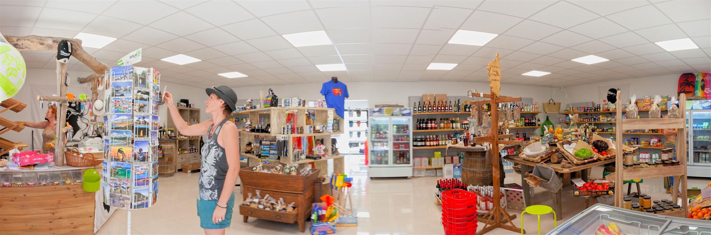Mini market - Domaine de Bagheera en Corse