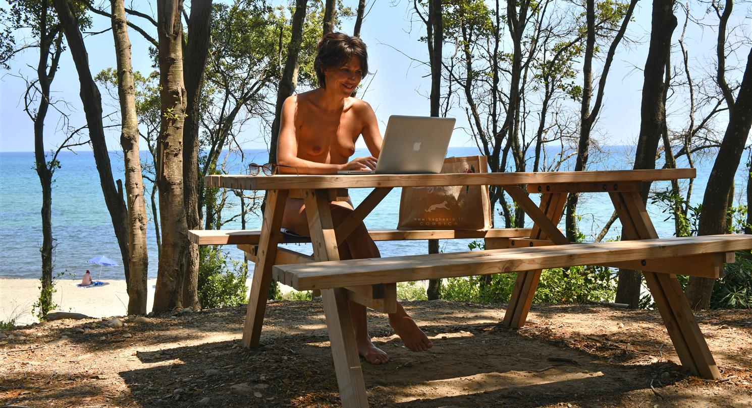 Zone Wifi gratuite en bord de mer Domaine de Bagheera en Corse