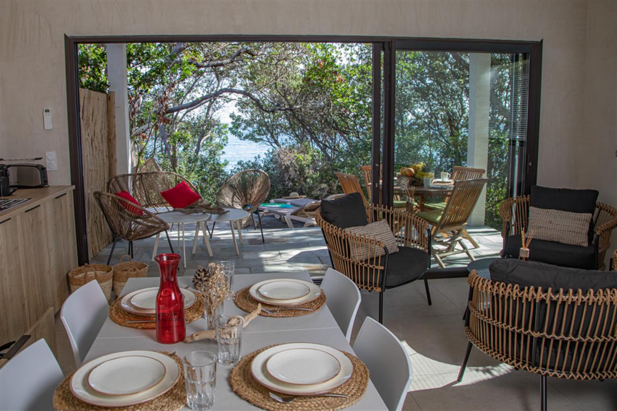 Marina 2 bedrooms with large terrace by the sea