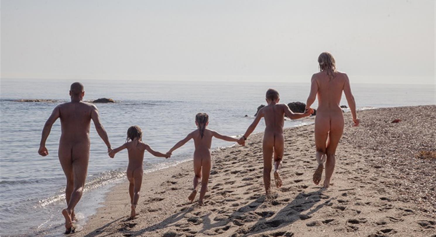 A family holiday at the naturist resort in Corsica by the Mediterranean sea - Domaine de Bagheera