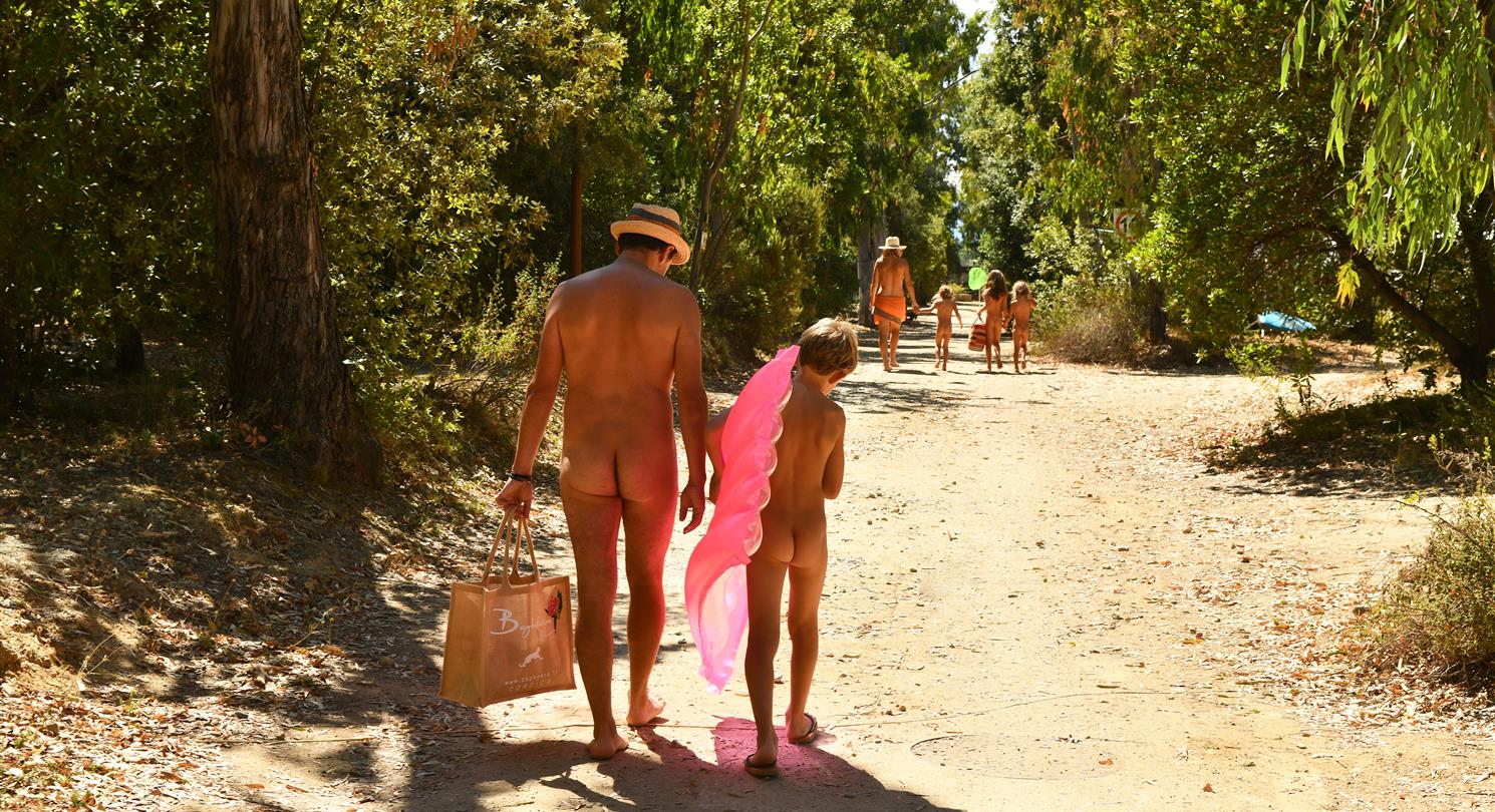 Camping pitches by the sea 4 Stars Corsica, Linguizzetta - Domaine de Bagheera