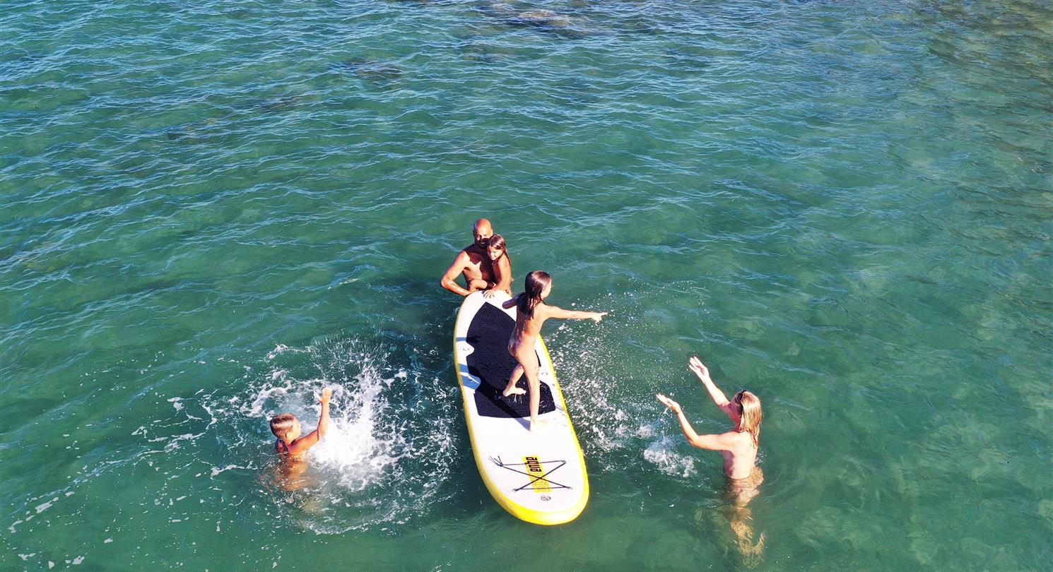Paddle hire at the Corsican naturist campsite, 4-star campsite by the sea