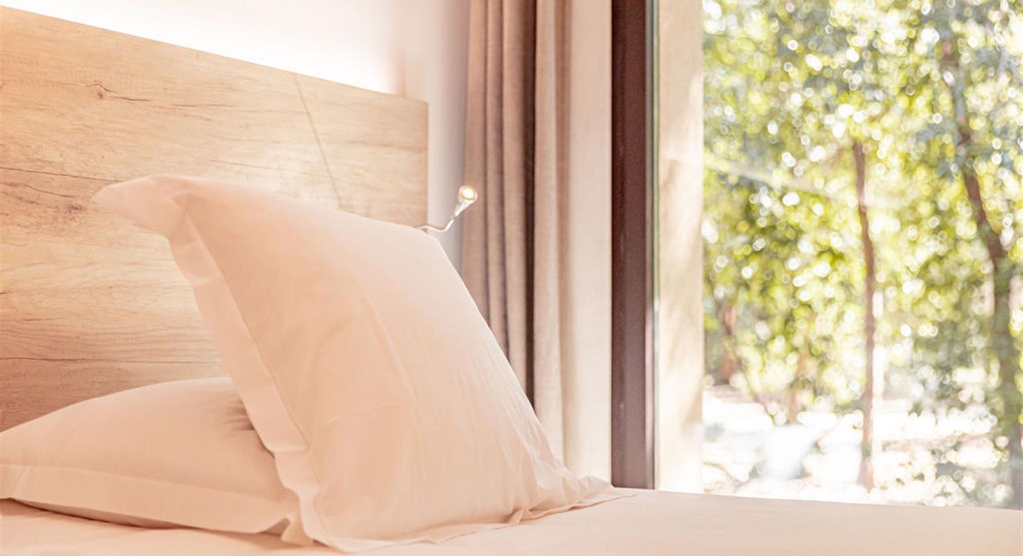 Rent a villa by the sea - 4* holiday village in Corsica