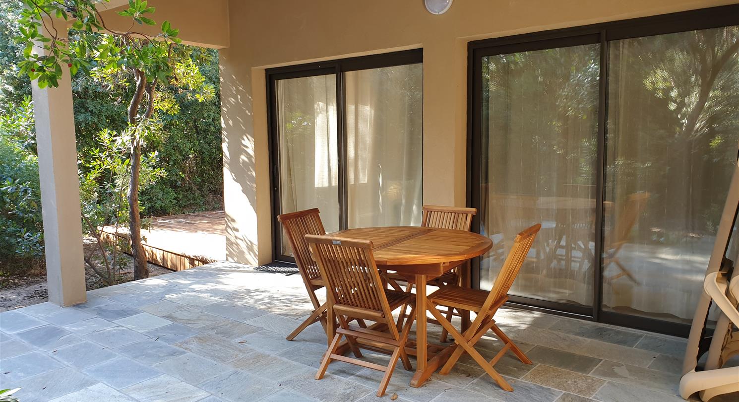Rent a villa by the sea - 4* holiday village in Corsica
